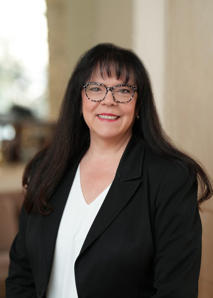 Robyn R. Crewdson