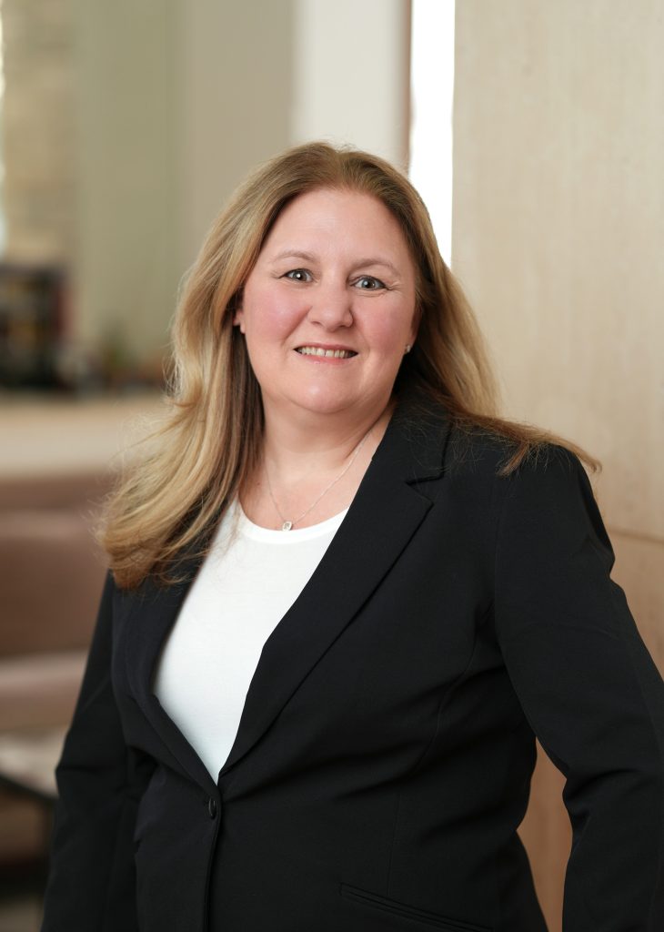 Suzanne Minster